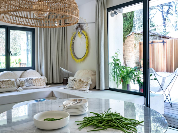 Villa Aurore : A contemporary hideaway with Nordic bath